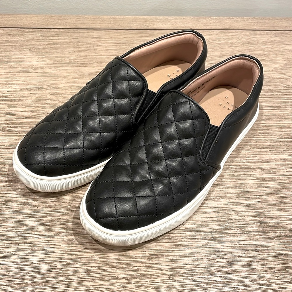 A New Day slip on Reese Sneakers